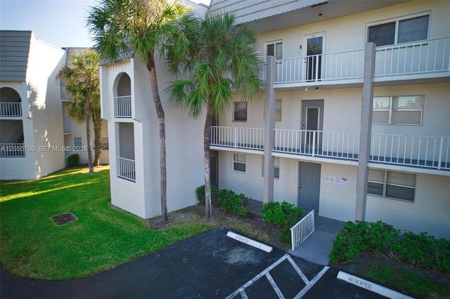 8600 Sunrise Lakes Boulevard 201, Sunrise, FL 33322