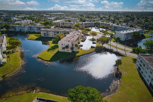 8600 Sunrise Lakes Boulevard 201, Sunrise, FL 33322