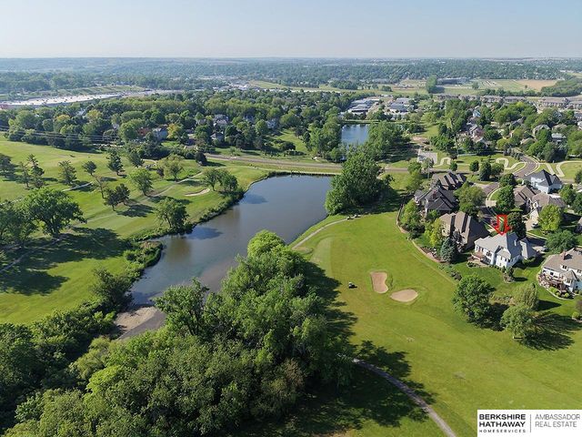 710 Bailey Drive, Papillion, NE 68046