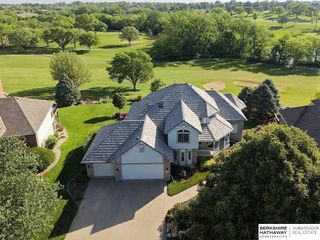 710 Bailey Drive, Papillion, NE 68046