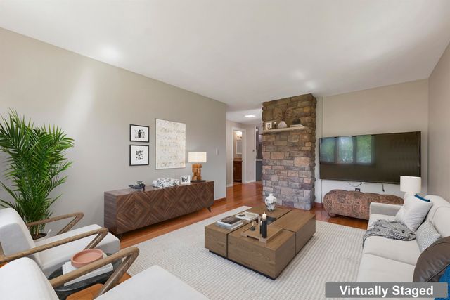 218 Brookside Drive, Hartford, VT 05001