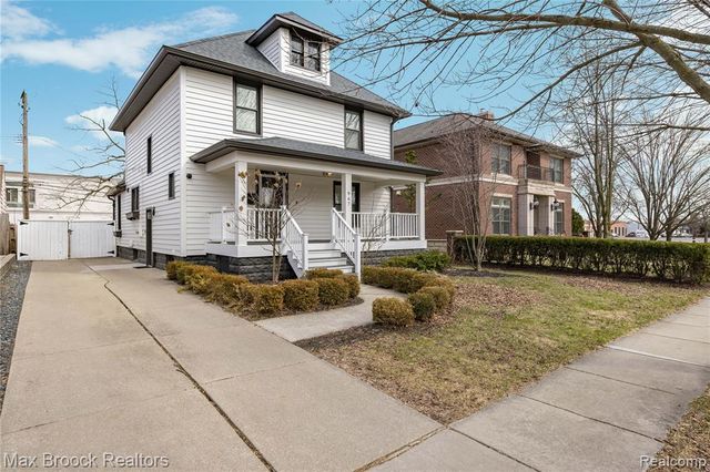 967 Ann Street, Birmingham, MI 48009