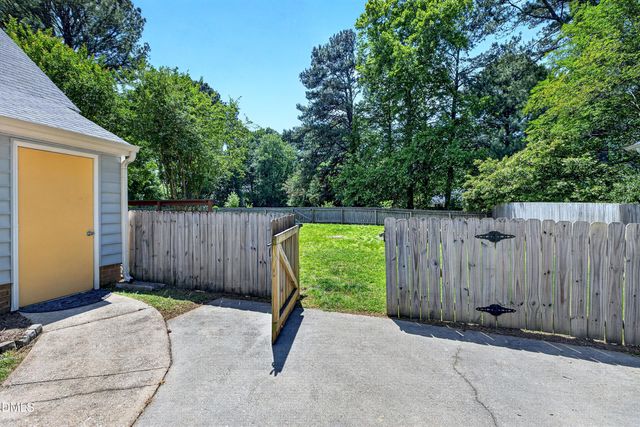 106 Allison Way, Cary, NC 27511