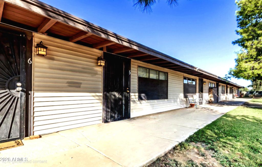 7508 W Orangewood Avenue 5, Glendale, AZ 85303