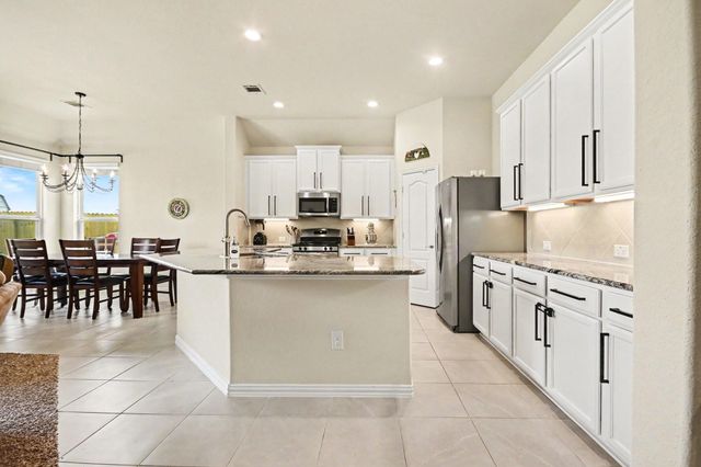 135 Rio Grande Drive, Baytown, TX 77523