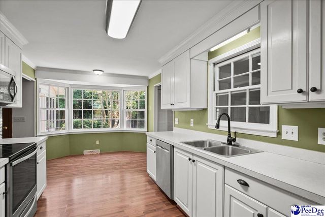 864 Thunderbird Drive, Florence, SC 29501