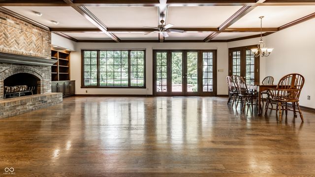 14300 Oakbrook Court, Carmel, IN 46033