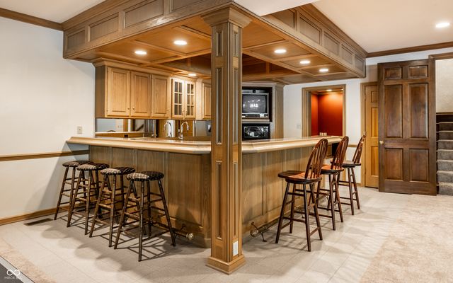 14300 Oakbrook Court, Carmel, IN 46033