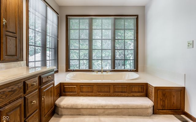 14300 Oakbrook Court, Carmel, IN 46033