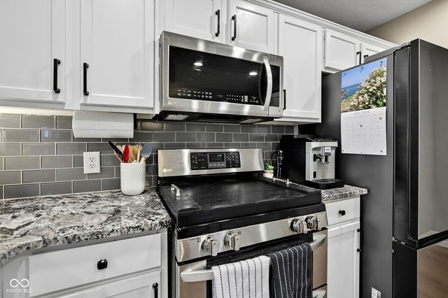 10851 Dillon Place, Fishers, IN 46038