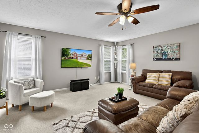 10851 Dillon Place, Fishers, IN 46038