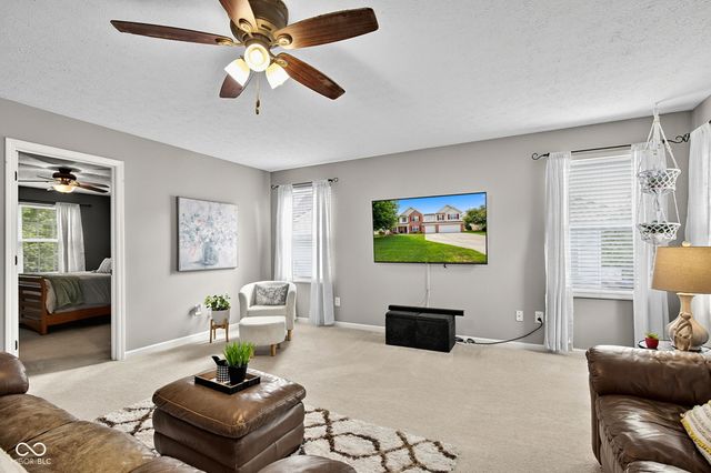 10851 Dillon Place, Fishers, IN 46038