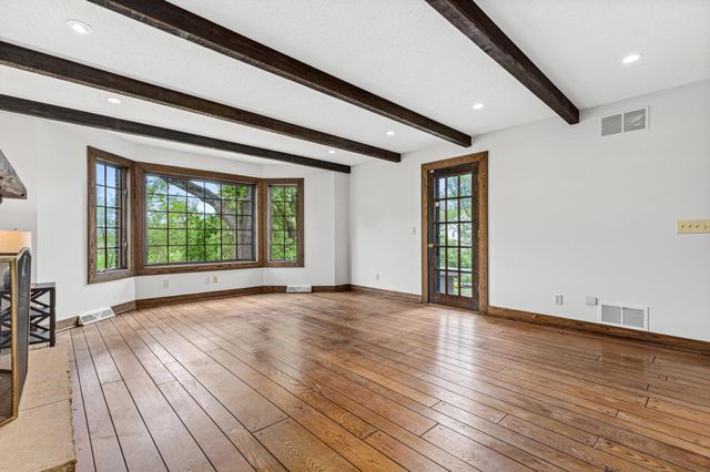 3 Meadow Lane, Dellwood, MN 55110