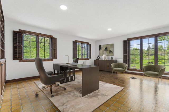 3 Meadow Lane, Dellwood, MN 55110