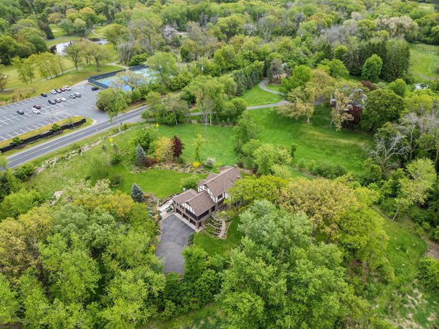 3 Meadow Lane, Dellwood, MN 55110