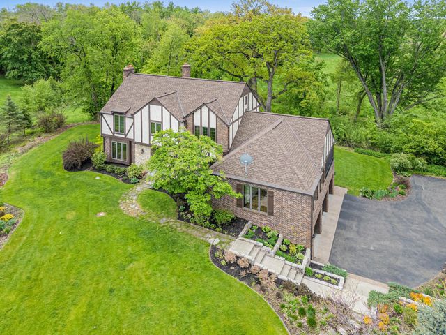 3 Meadow Lane, Dellwood, MN 55110