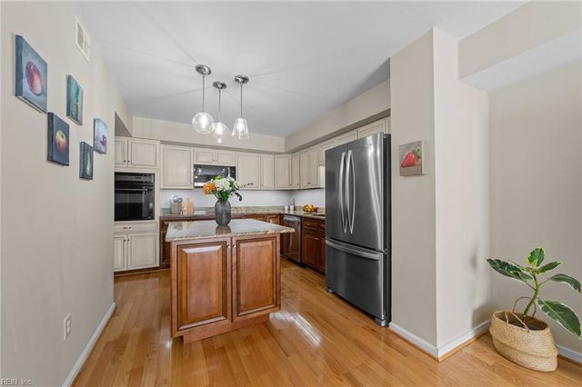 4426 Point West DR, Portsmouth, VA 23703