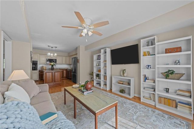 4426 Point West DR, Portsmouth, VA 23703