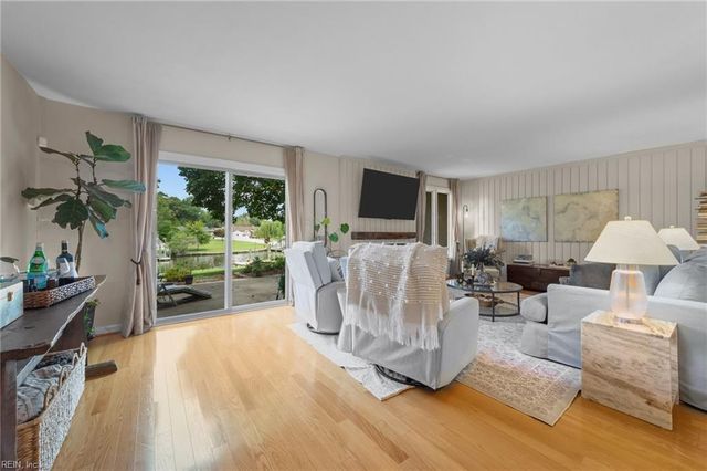 4426 Point West DR, Portsmouth, VA 23703