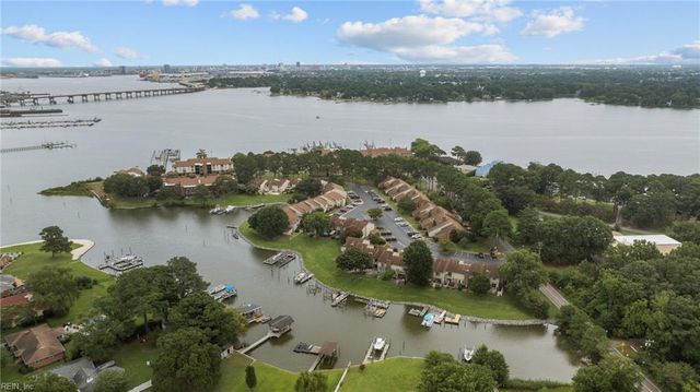 4426 Point West DR, Portsmouth, VA 23703