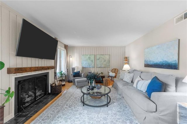 4426 Point West DR, Portsmouth, VA 23703