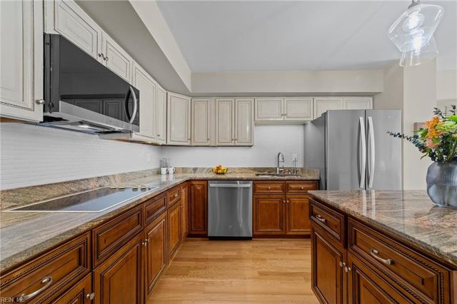 4426 Point West DR, Portsmouth, VA 23703