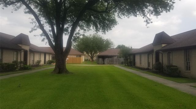 7267 Cook Road, Houston, TX 77072