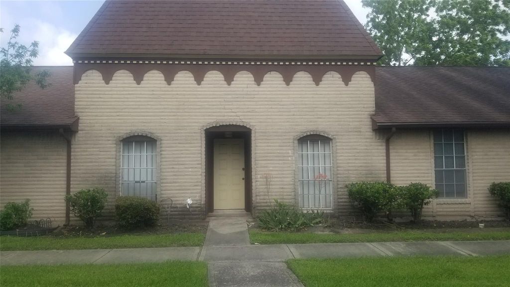 7267 Cook Road, Houston, TX 77072