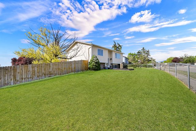 4239 W SUN DR, Kearns, UT 84118