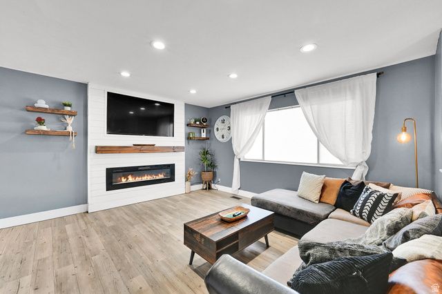 4239 W SUN DR, Kearns, UT 84118