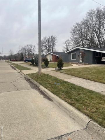 29561 Fairfax Street, Southfield, MI 48076