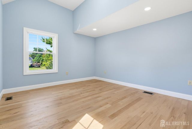 10 Snyder Avenue, Sayreville, NJ 08872
