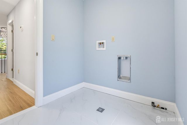 10 Snyder Avenue, Sayreville, NJ 08872
