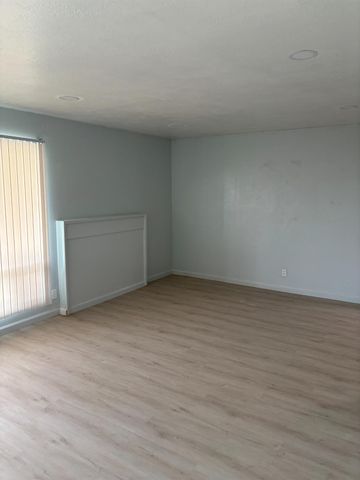 1353 N Adler Avenue, Fresno, CA 93727