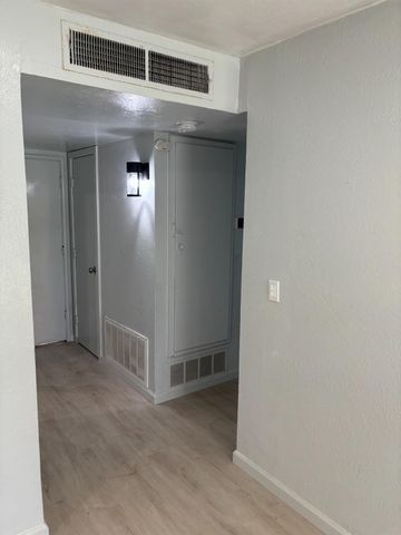 1353 N Adler Avenue, Fresno, CA 93727