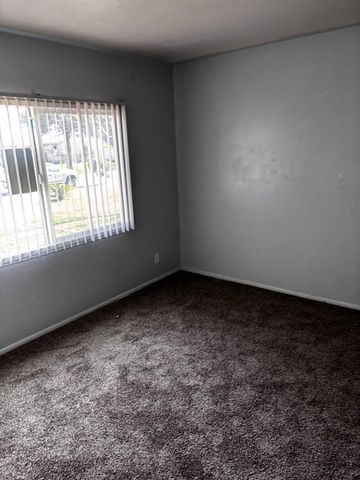 1353 N Adler Avenue, Fresno, CA 93727