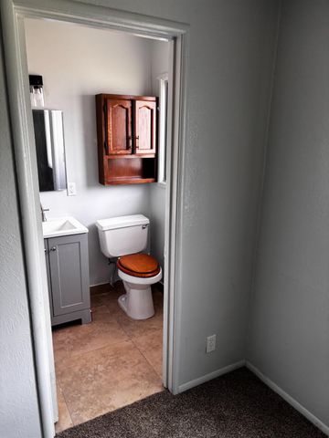 1353 N Adler Avenue, Fresno, CA 93727