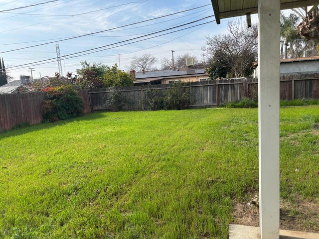 1353 N Adler Avenue, Fresno, CA 93727