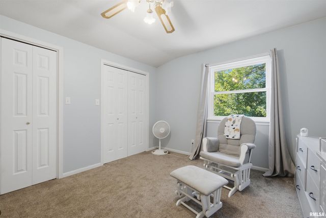 611 WOODLAND KNOLLS Road, Metamora, IL 61548