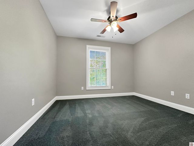 300 N 8th St, Murray, KY 42071