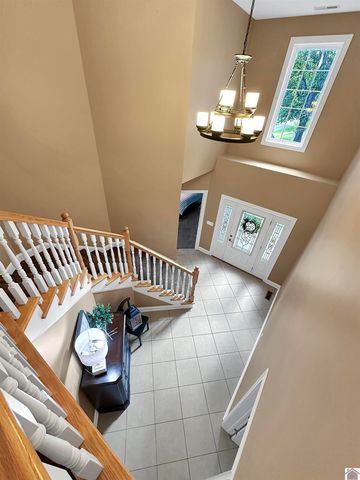 300 N 8th St, Murray, KY 42071