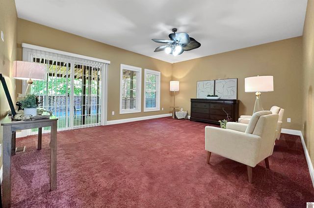 300 N 8th St, Murray, KY 42071