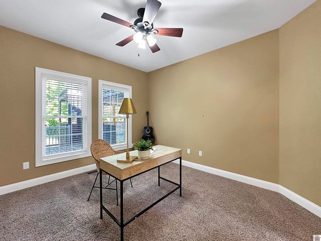 300 N 8th St, Murray, KY 42071