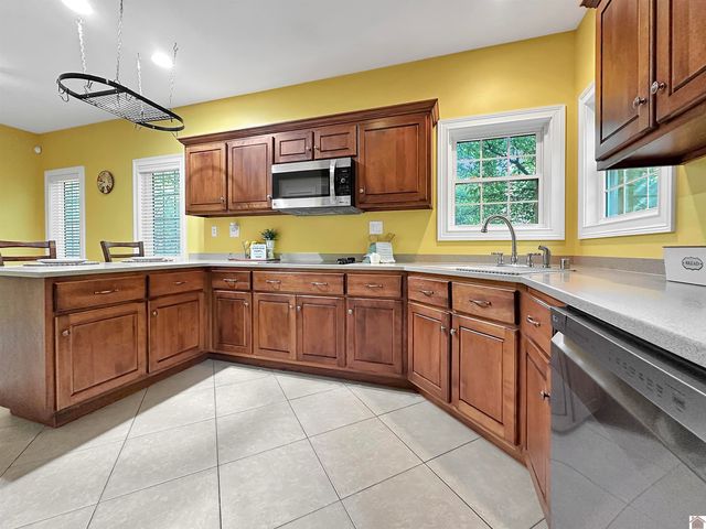 300 N 8th St, Murray, KY 42071
