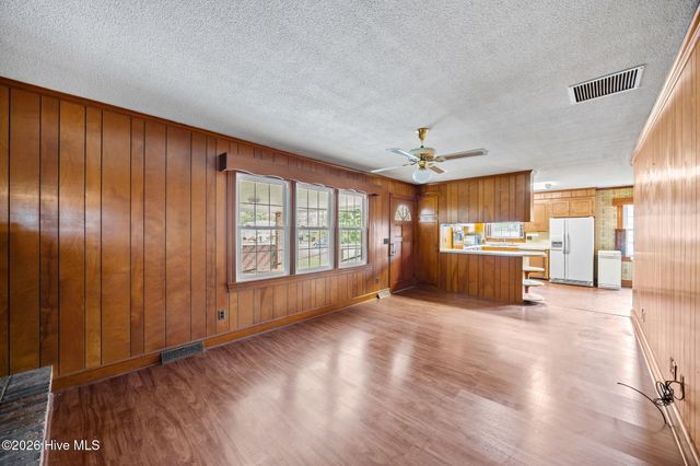 2212 Longleaf Pine Drive, Kinston, NC 28504