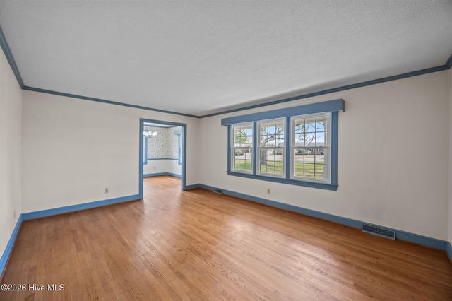 2212 Longleaf Pine Drive, Kinston, NC 28504