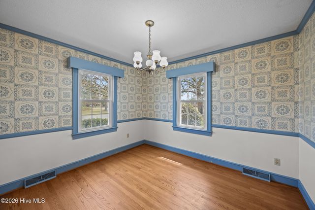 2212 Longleaf Pine Drive, Kinston, NC 28504