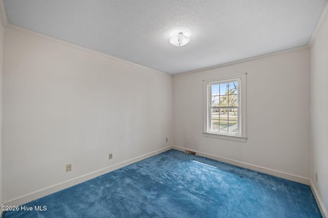 2212 Longleaf Pine Drive, Kinston, NC 28504