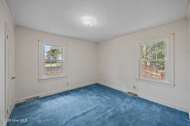 2212 Longleaf Pine Drive, Kinston, NC 28504