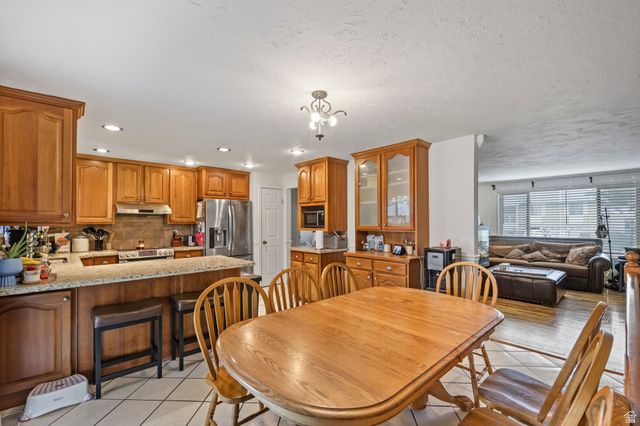 2234 W ARCHES DR, Taylorsville, UT 84129